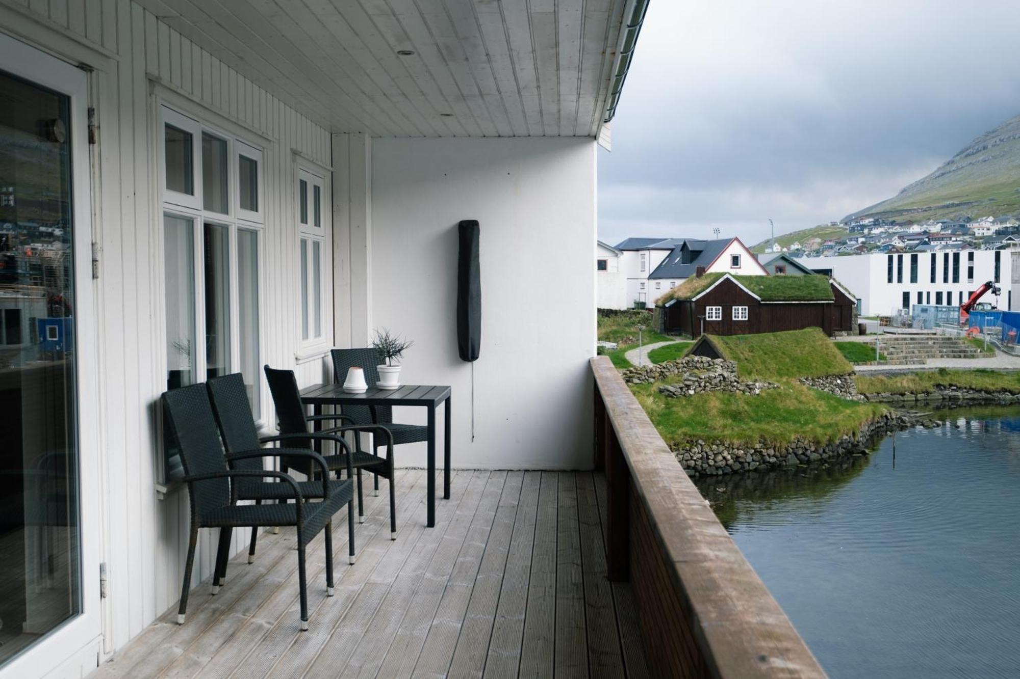 Spacious City Center Home By The Sea Klaksvík Eksteriør bilde